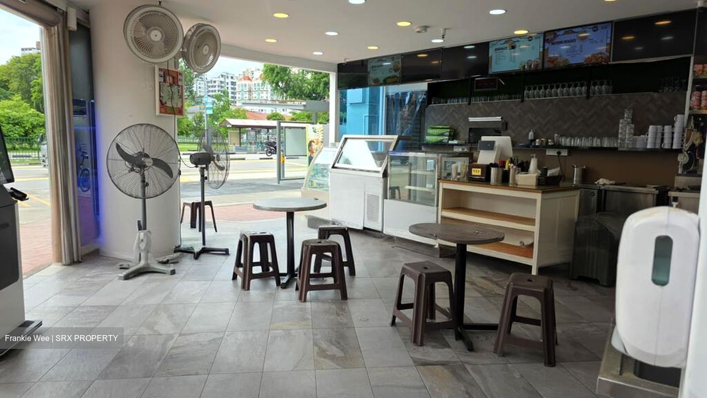 Guillemard Road (D14), Retail #611010431